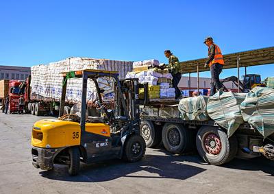 二連浩特口岸 中國對外貿易的活力樞紐